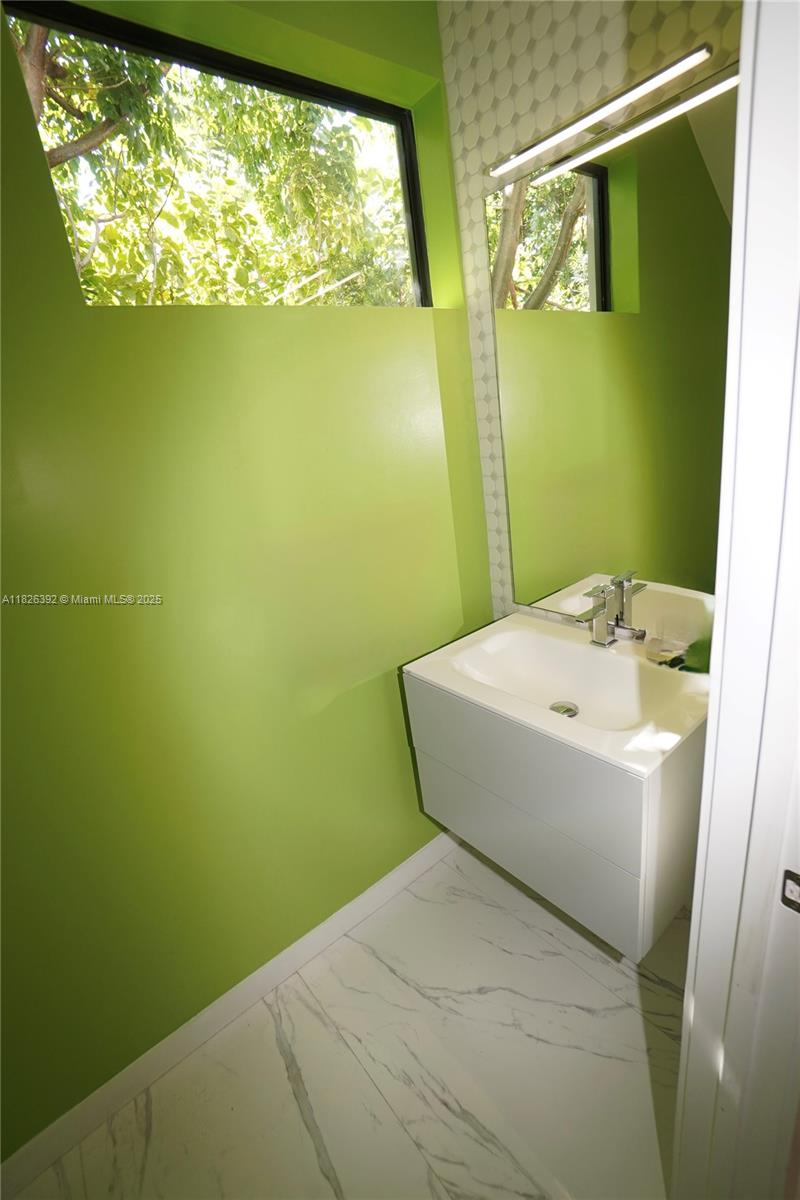 3313 Percival Ave # 3313