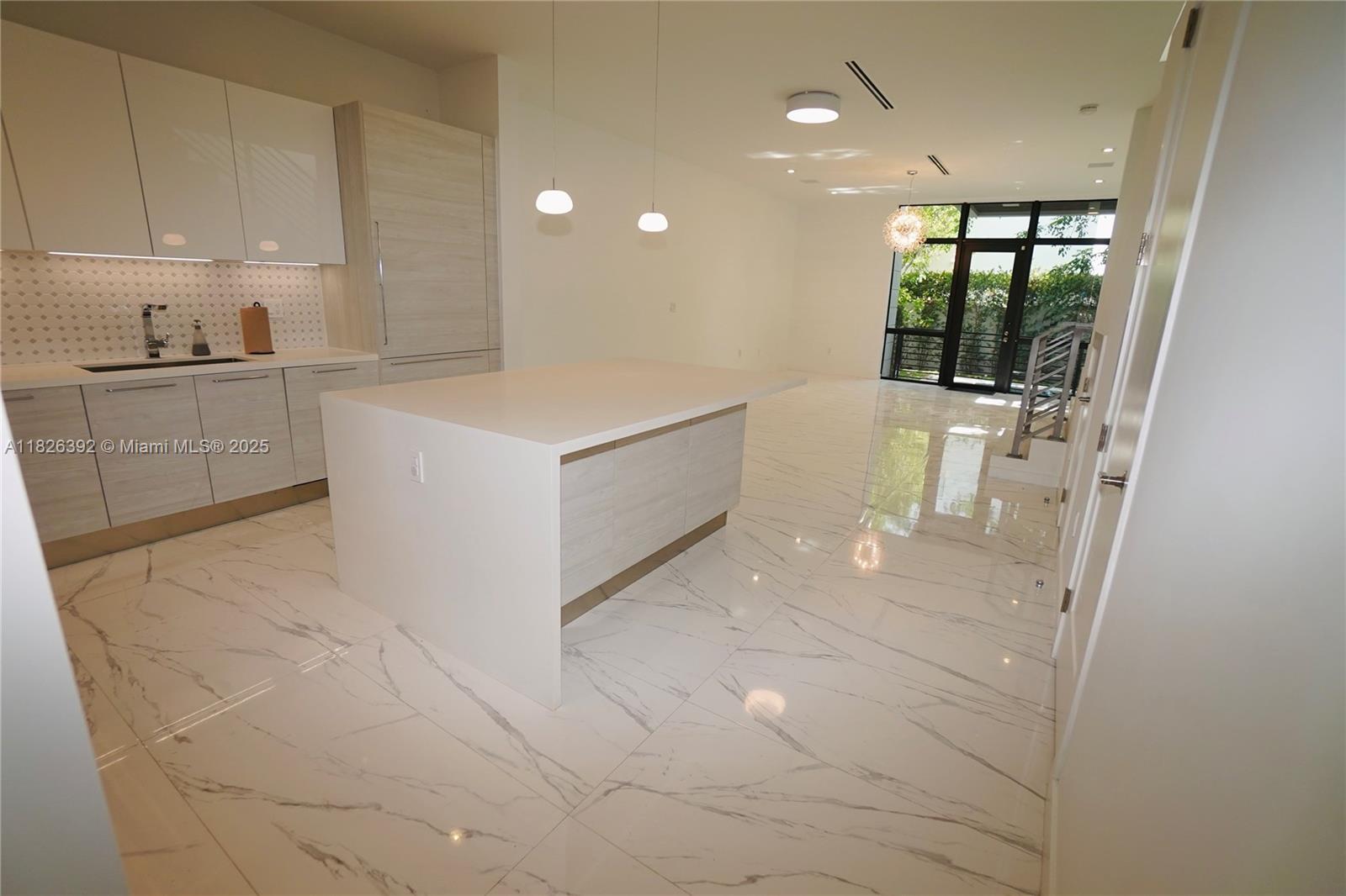 3313 Percival Ave # 3313