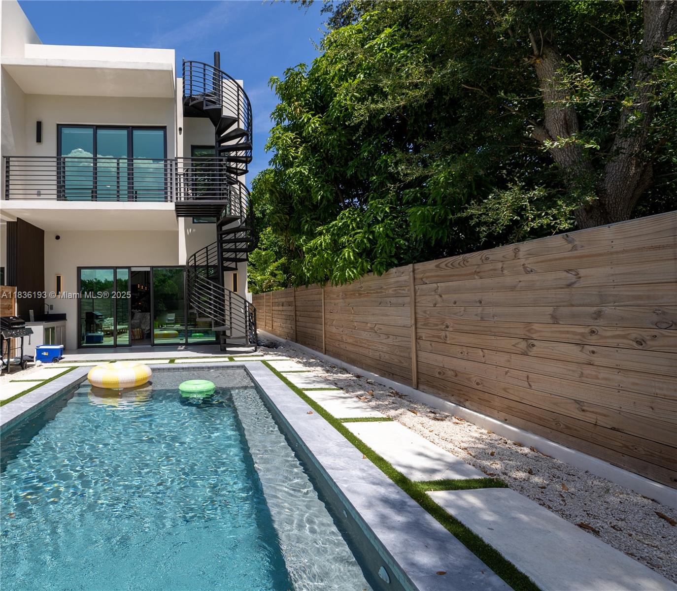 8850 NE 8th Ct # 8850