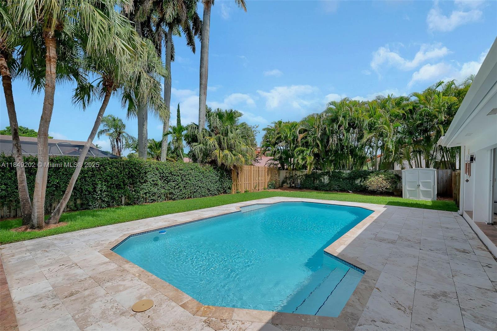 10651 SW 76th Ave, Pinecrest