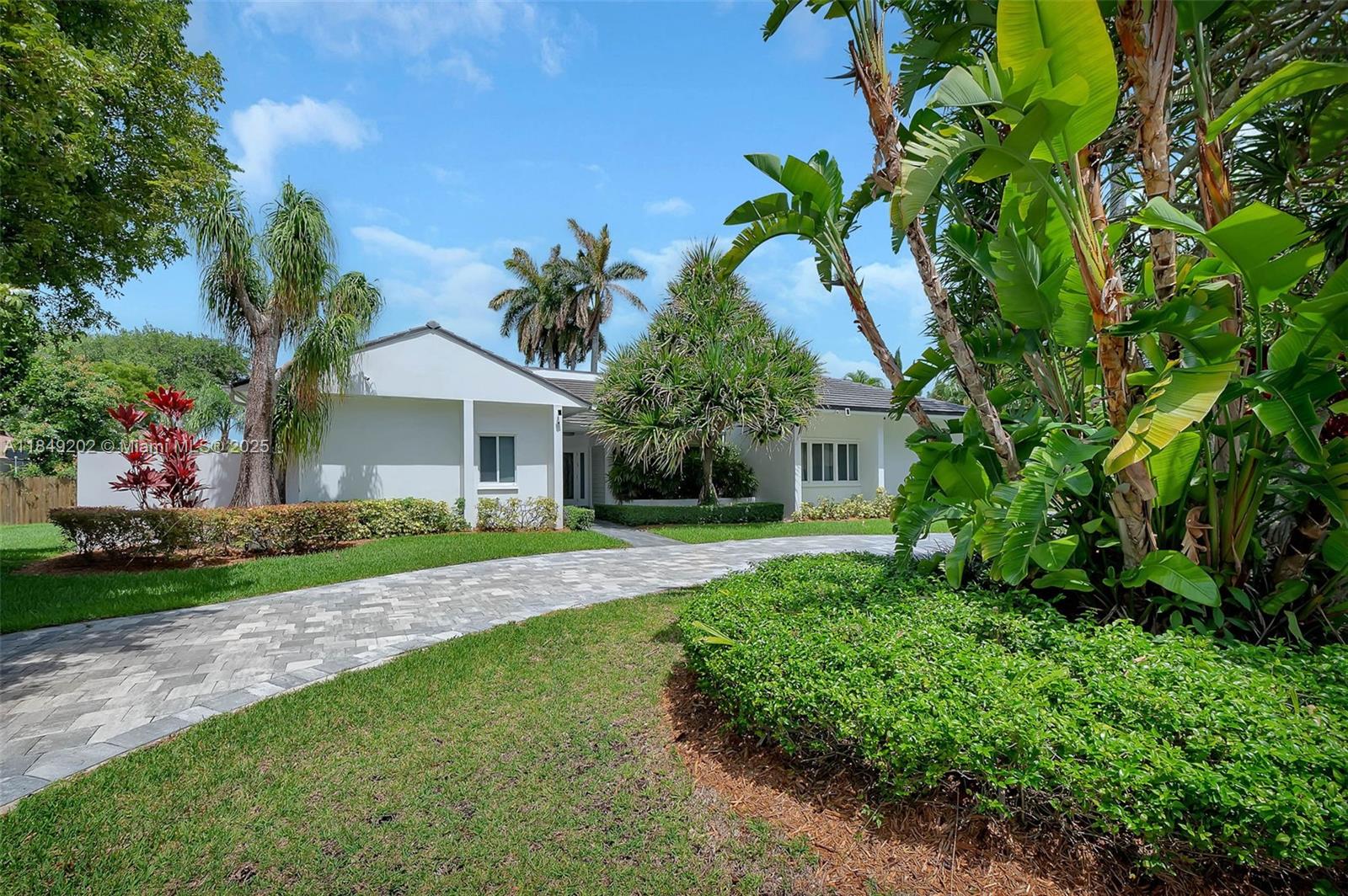 10651 SW 76th Ave, Pinecrest