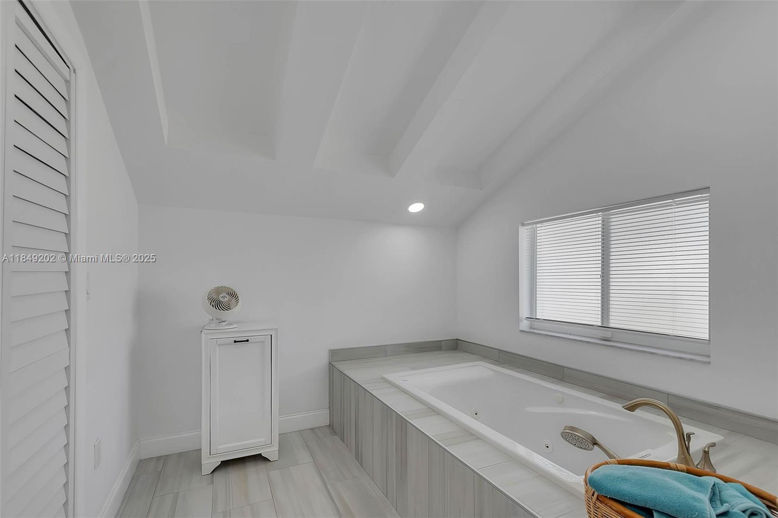 10651 SW 76th Ave, Pinecrest