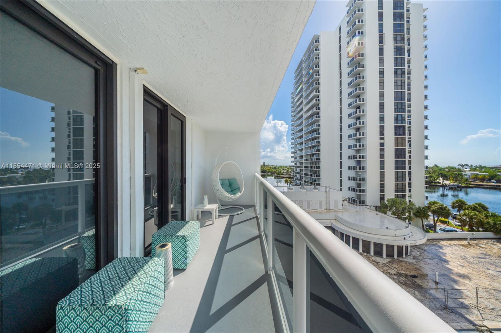 20505 E Country Club Dr # 736