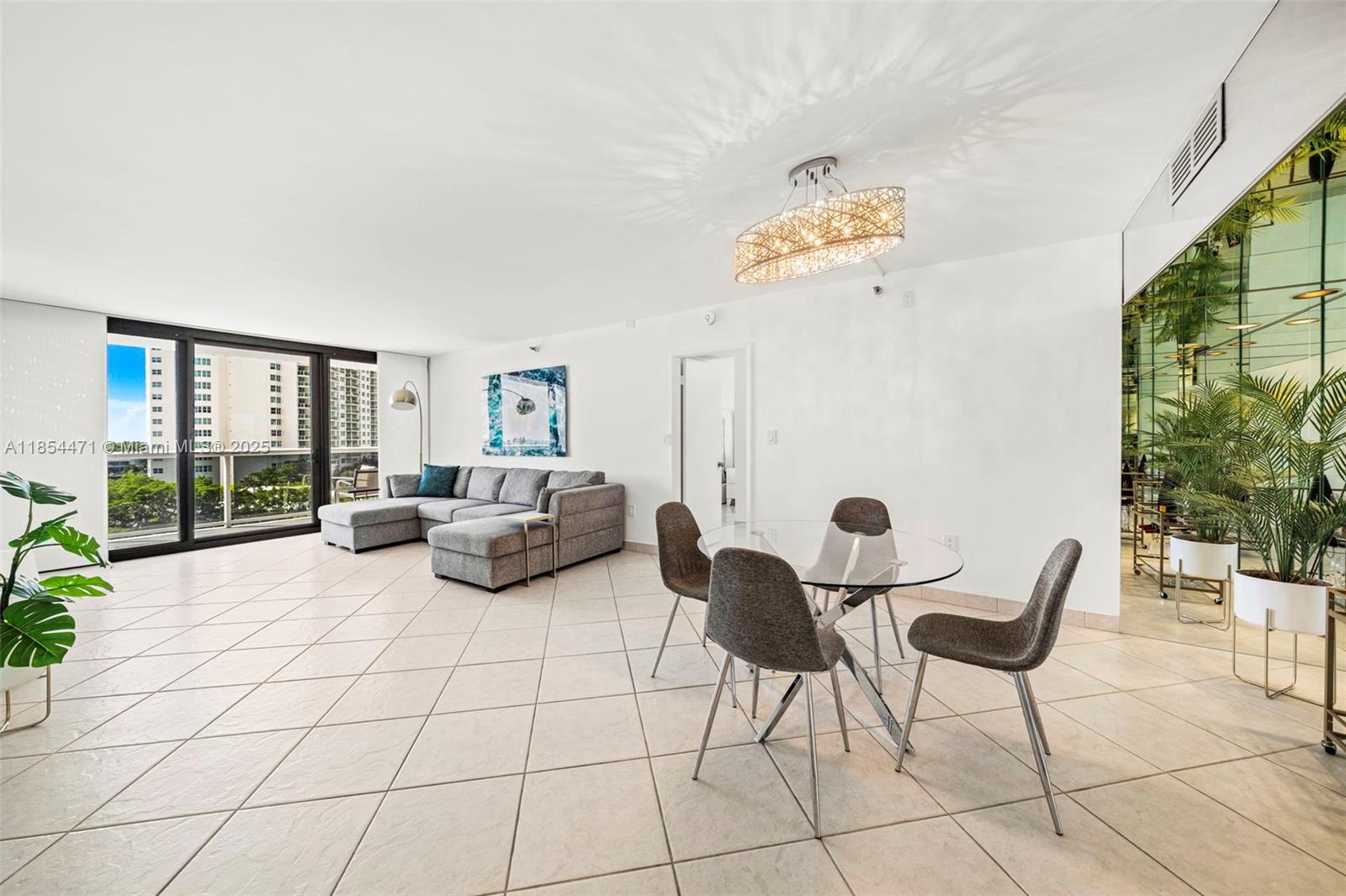 20505 E Country Club Dr # 736