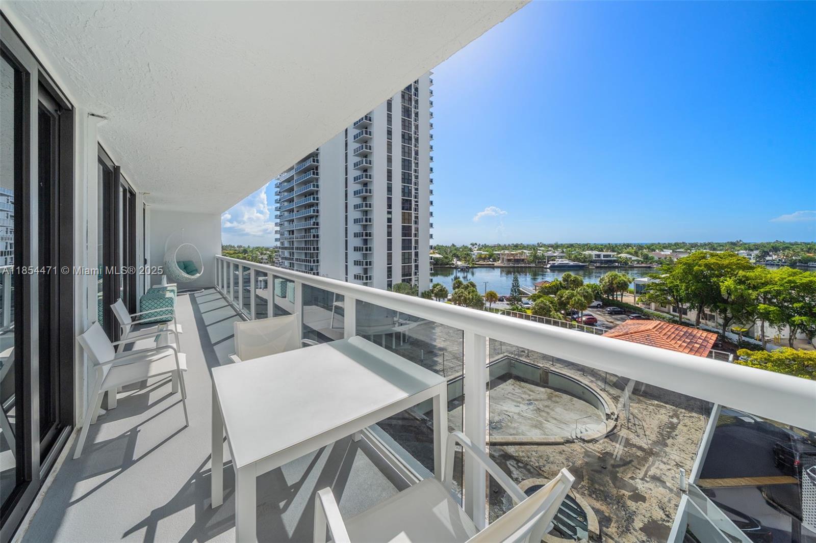 20505 E Country Club Dr # 736