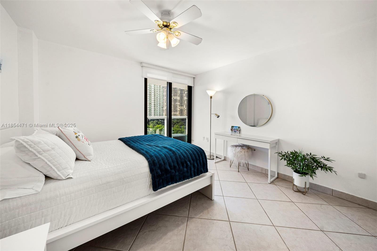 20505 E Country Club Dr # 736