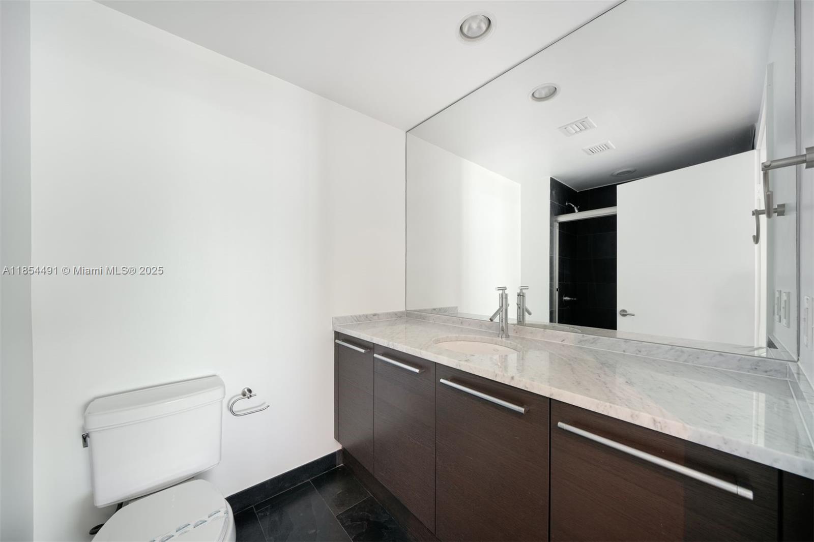 900 Biscayne Blvd # 905