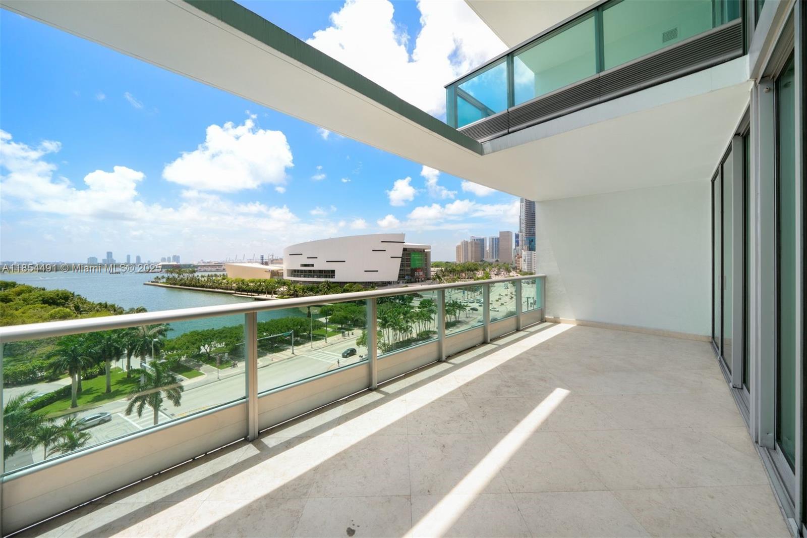 900 Biscayne Blvd # 905