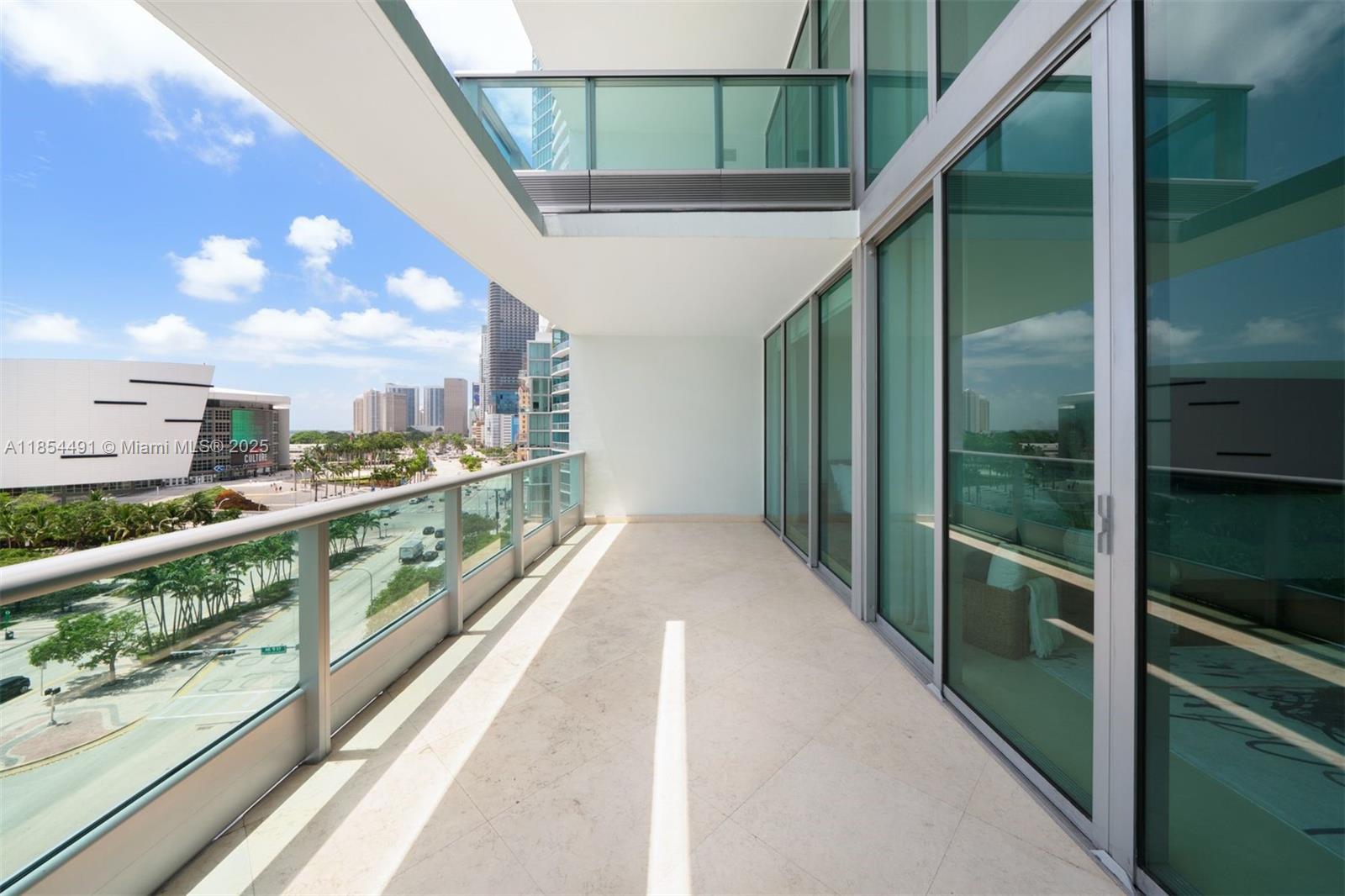 900 Biscayne Blvd # 905