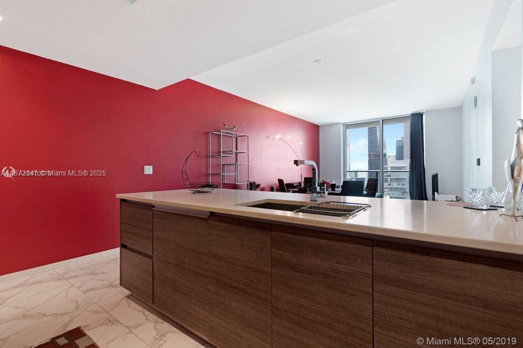 1100 S Miami Ave Unit: 2404