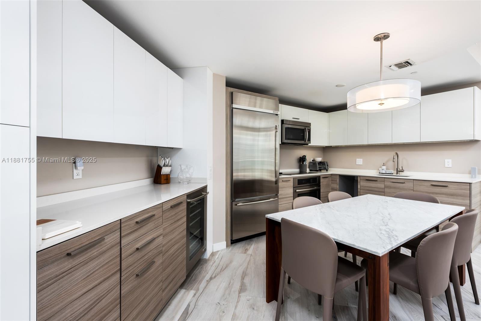 1300 Brickell Bay Dr # 1702