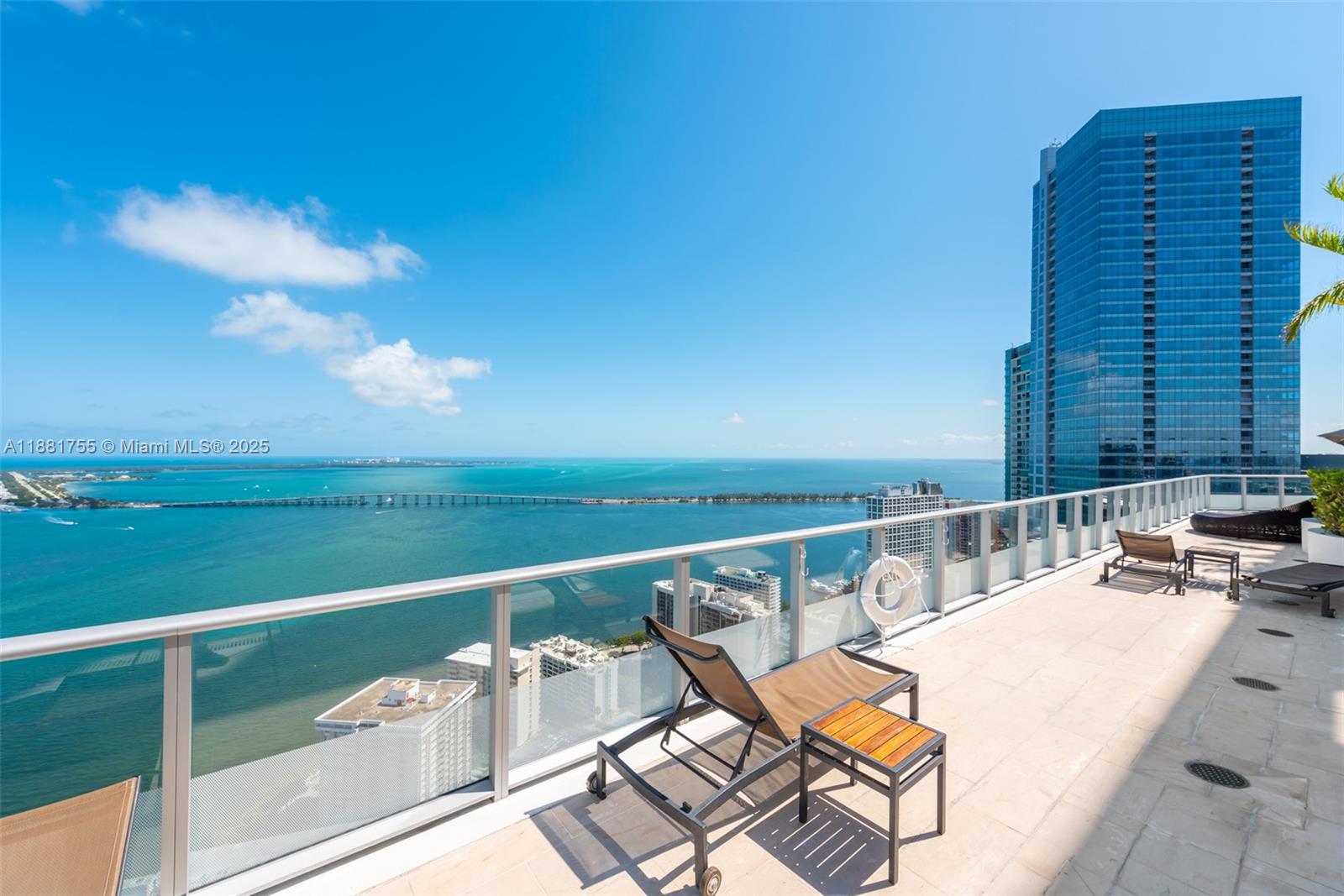 1300 Brickell Bay Dr # 1702