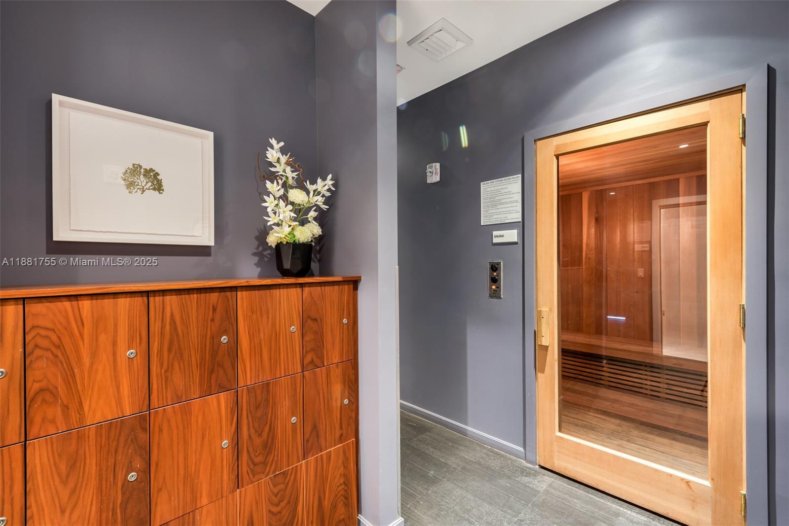 1300 Brickell Bay Dr # 1702