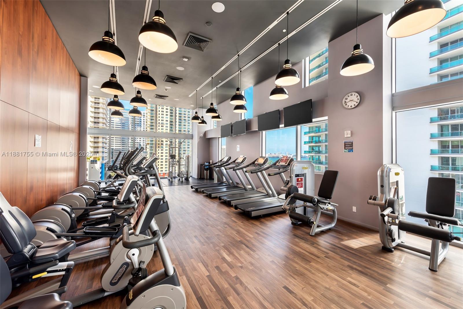 1300 Brickell Bay Dr # 1702