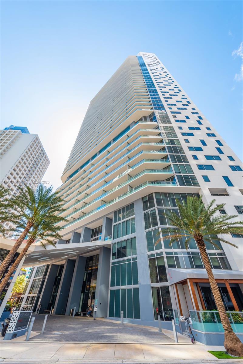 1300 Brickell Bay Dr # 1702