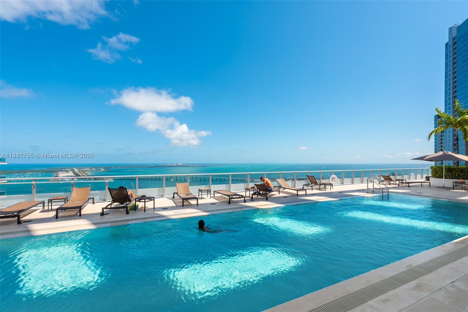 1300 Brickell Bay Dr # 1702