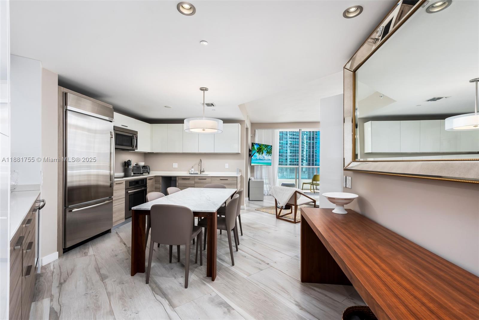 1300 Brickell Bay Dr # 1702