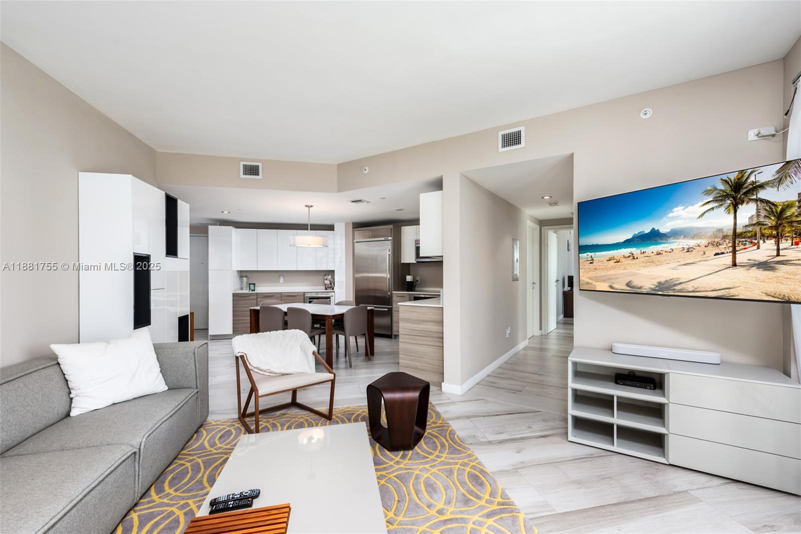 1300 Brickell Bay Dr # 1702