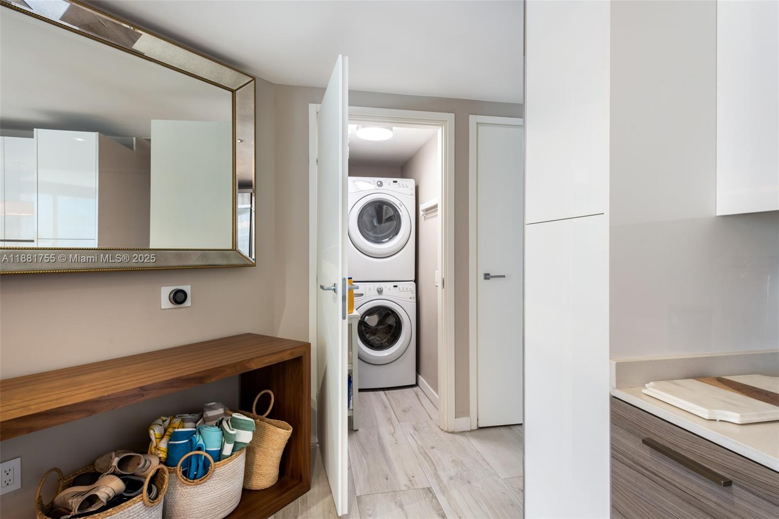 1300 Brickell Bay Dr # 1702