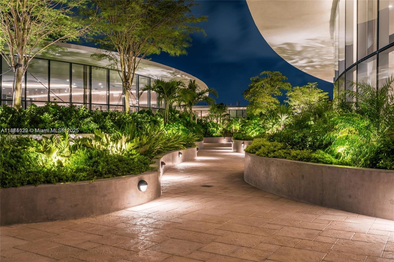 700 NE 24th St # 1006