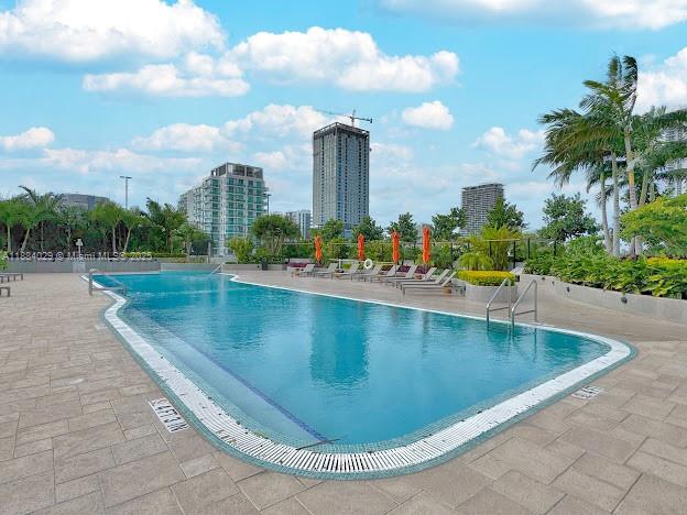 700 NE 24th St # 1006