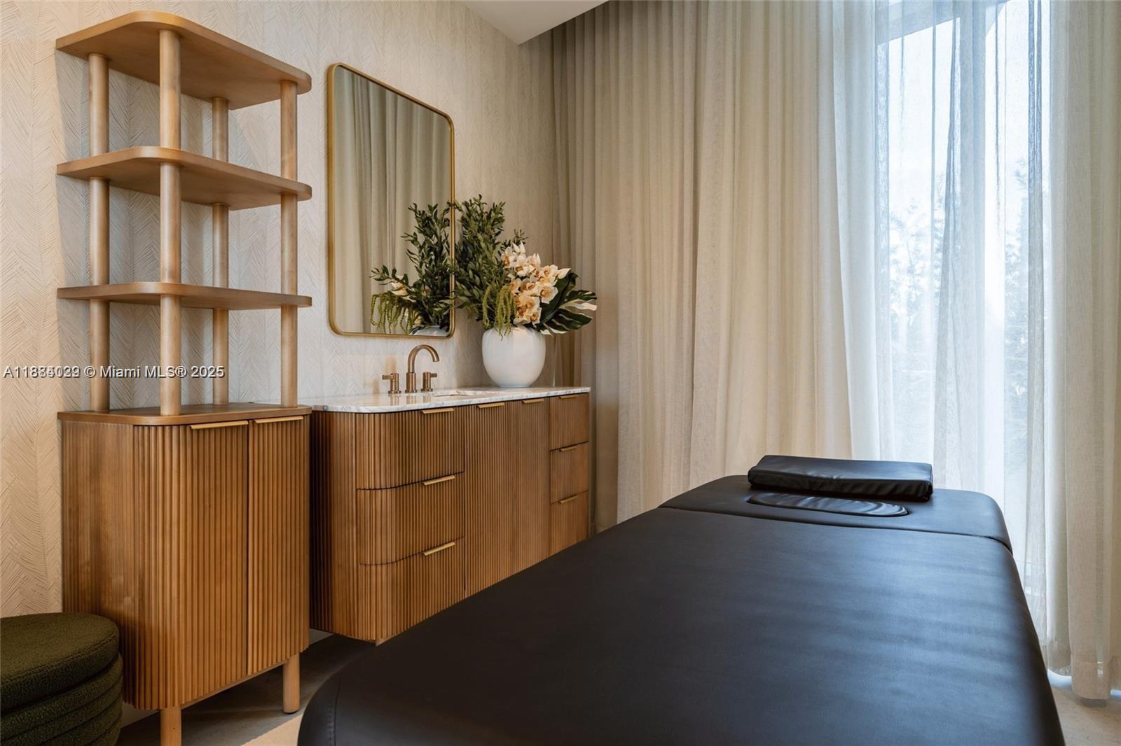 700 NE 24th St # 1006