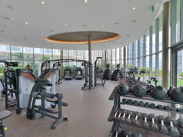 700 NE 24th St # 1006