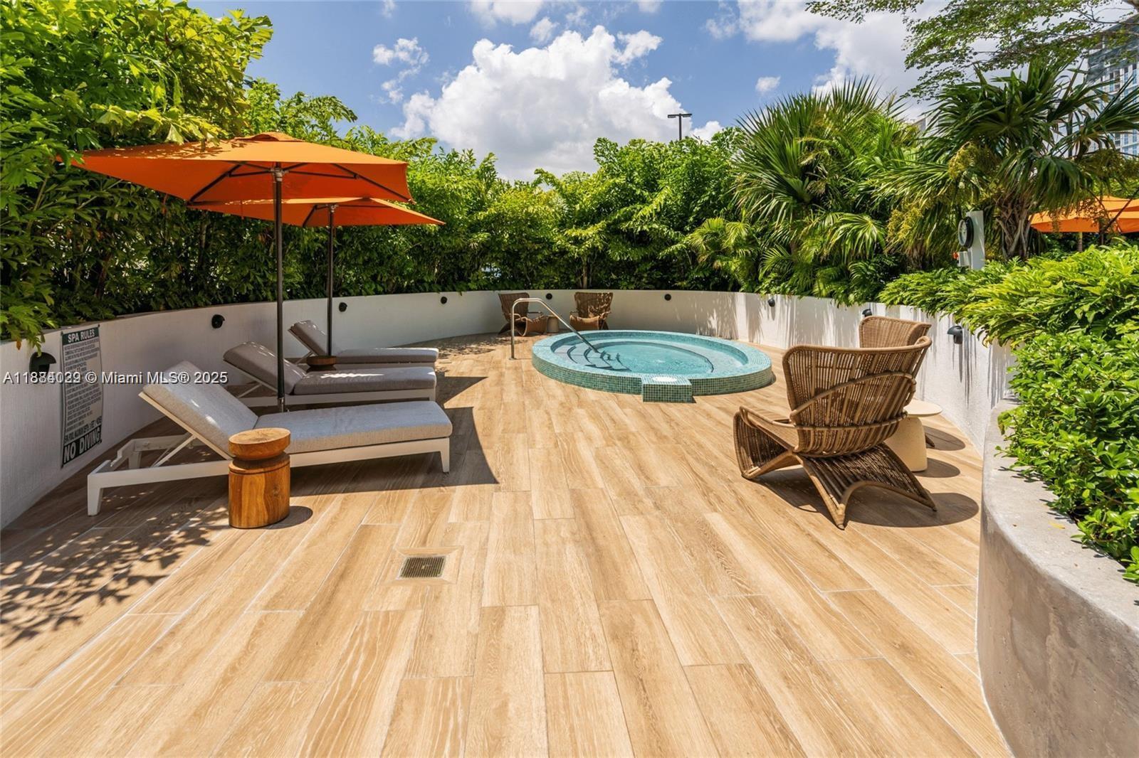 700 NE 24th St # 1006