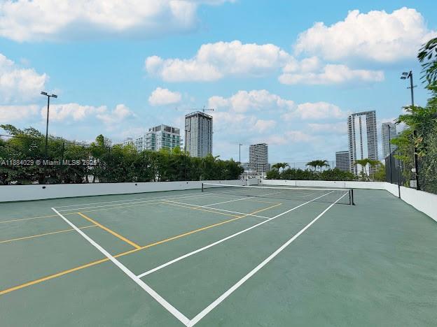 700 NE 24th St # 1006