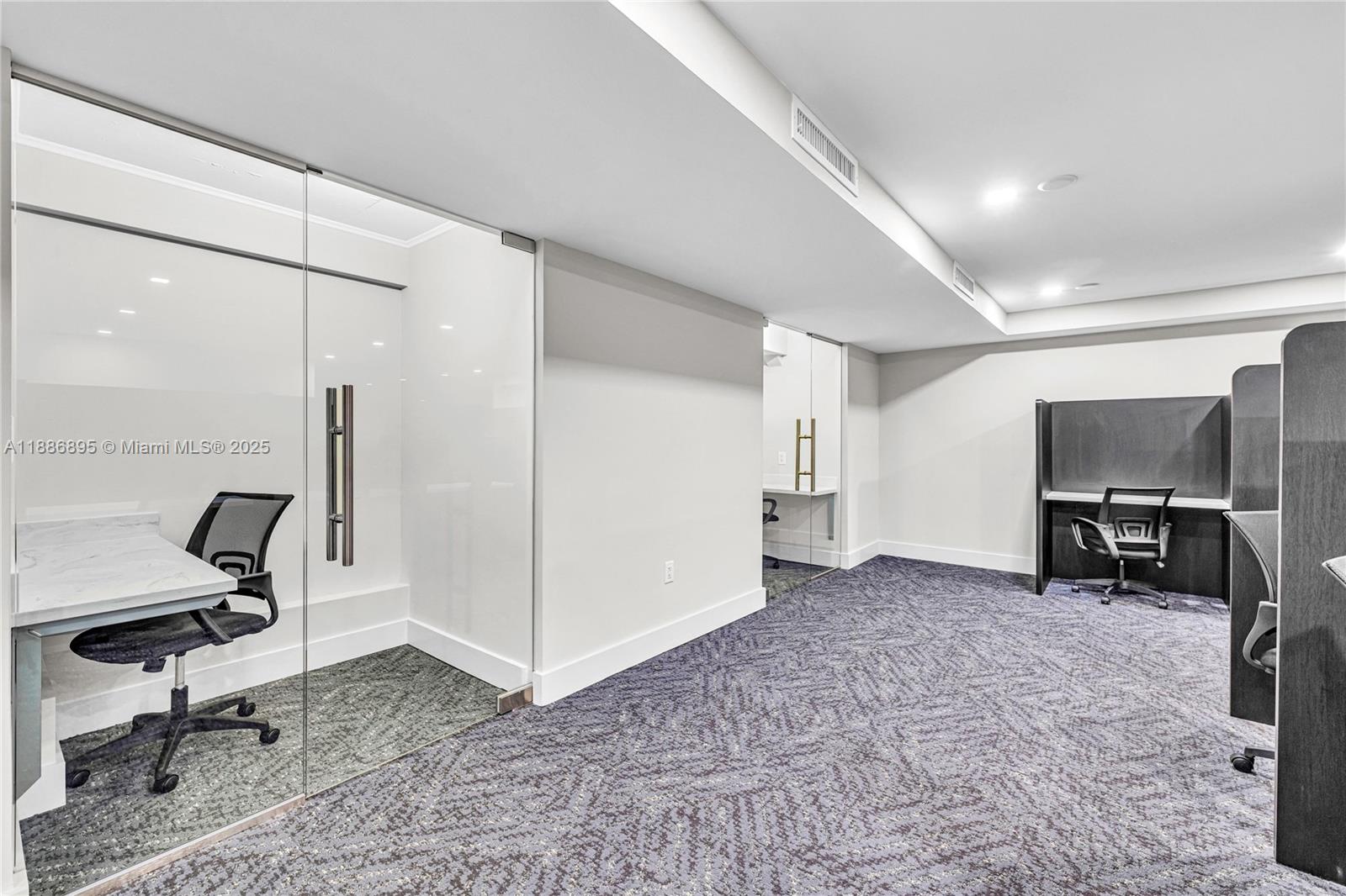 11 Island Ave # 2010