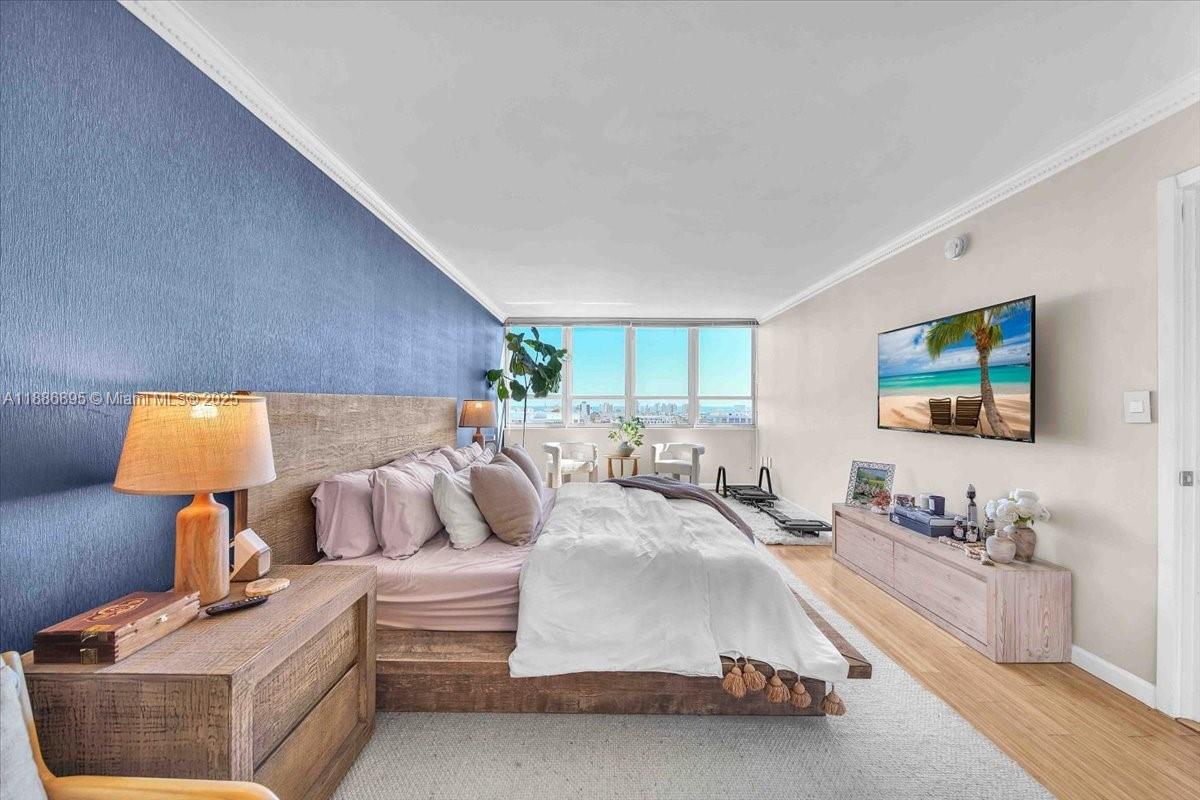 11 Island Ave # 2010