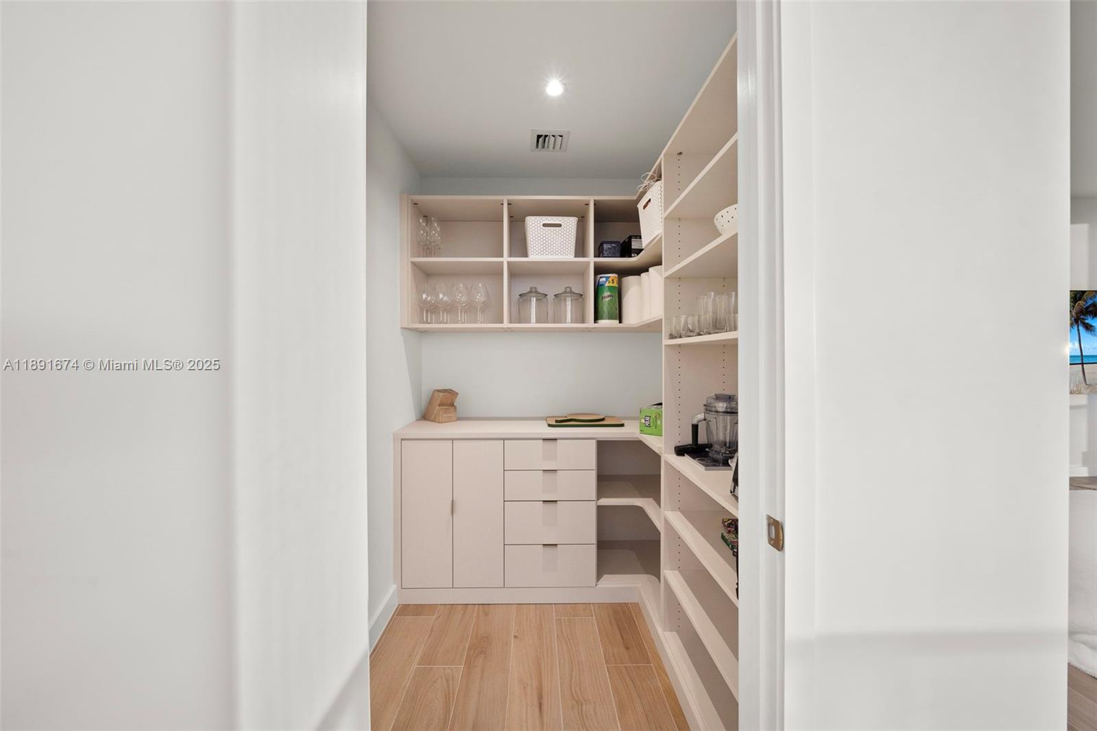 2678 Tigertail Avenue # 1101