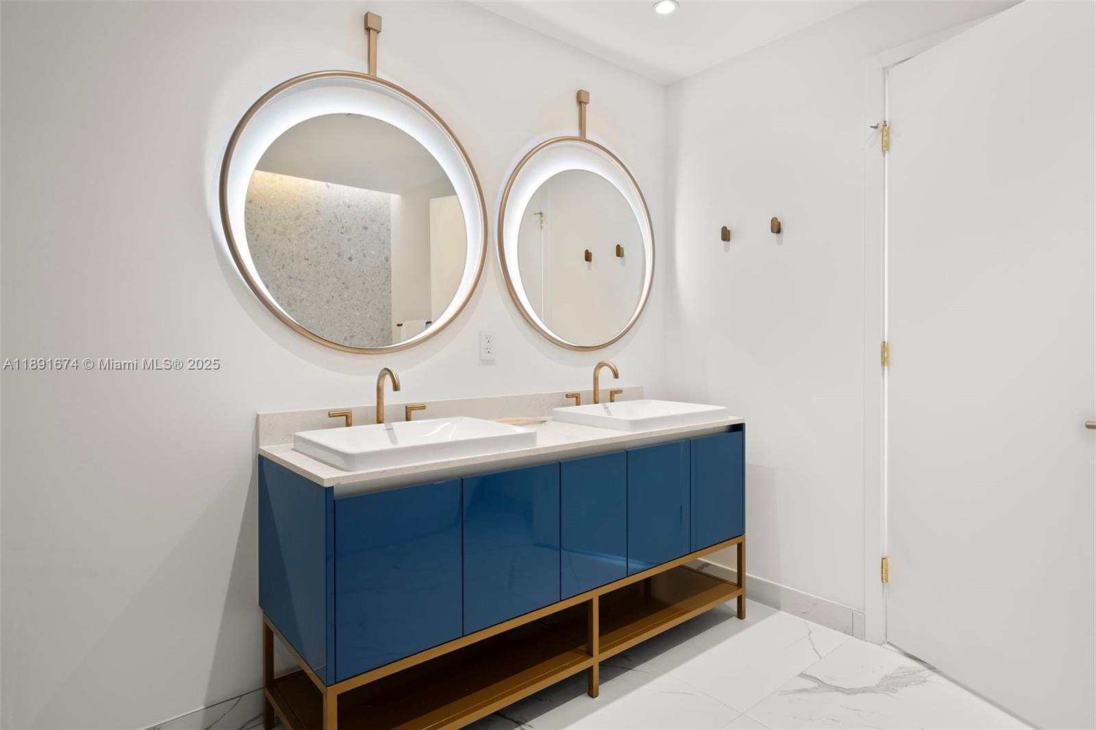 2678 Tigertail Avenue # 1101