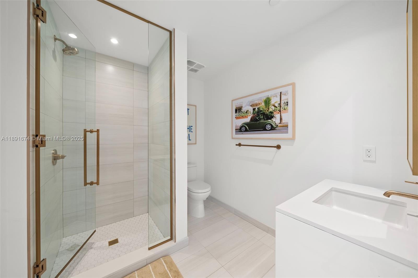 2678 Tigertail Avenue # 1101