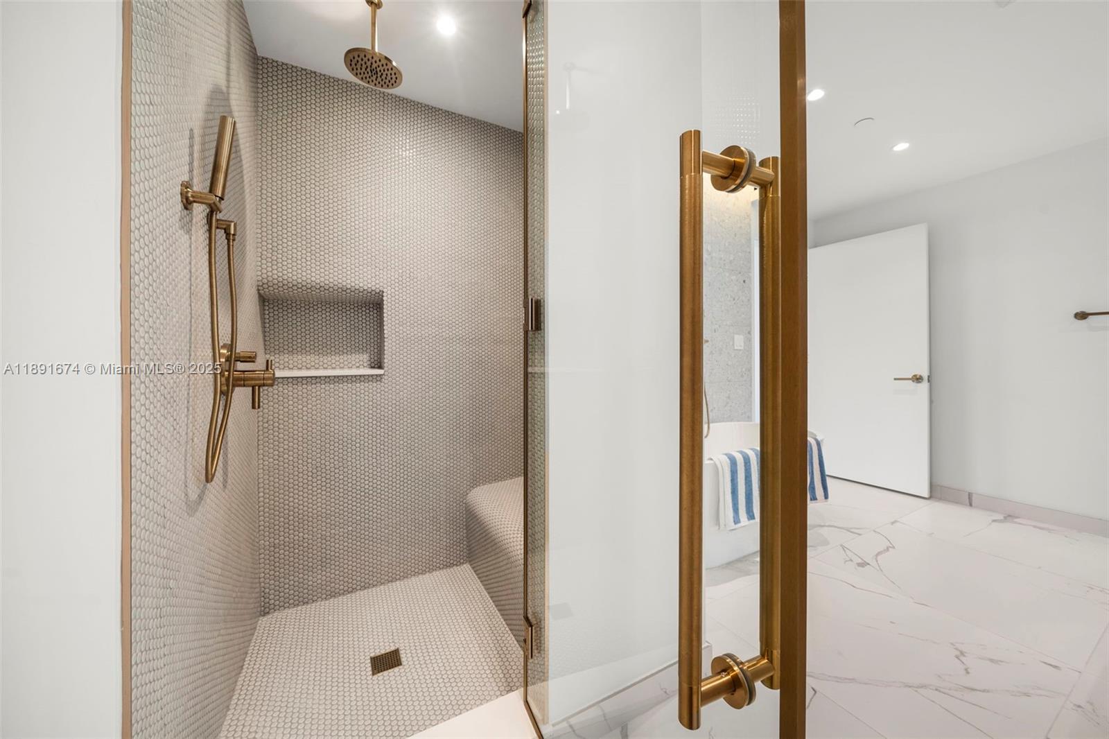 2678 Tigertail Avenue # 1101