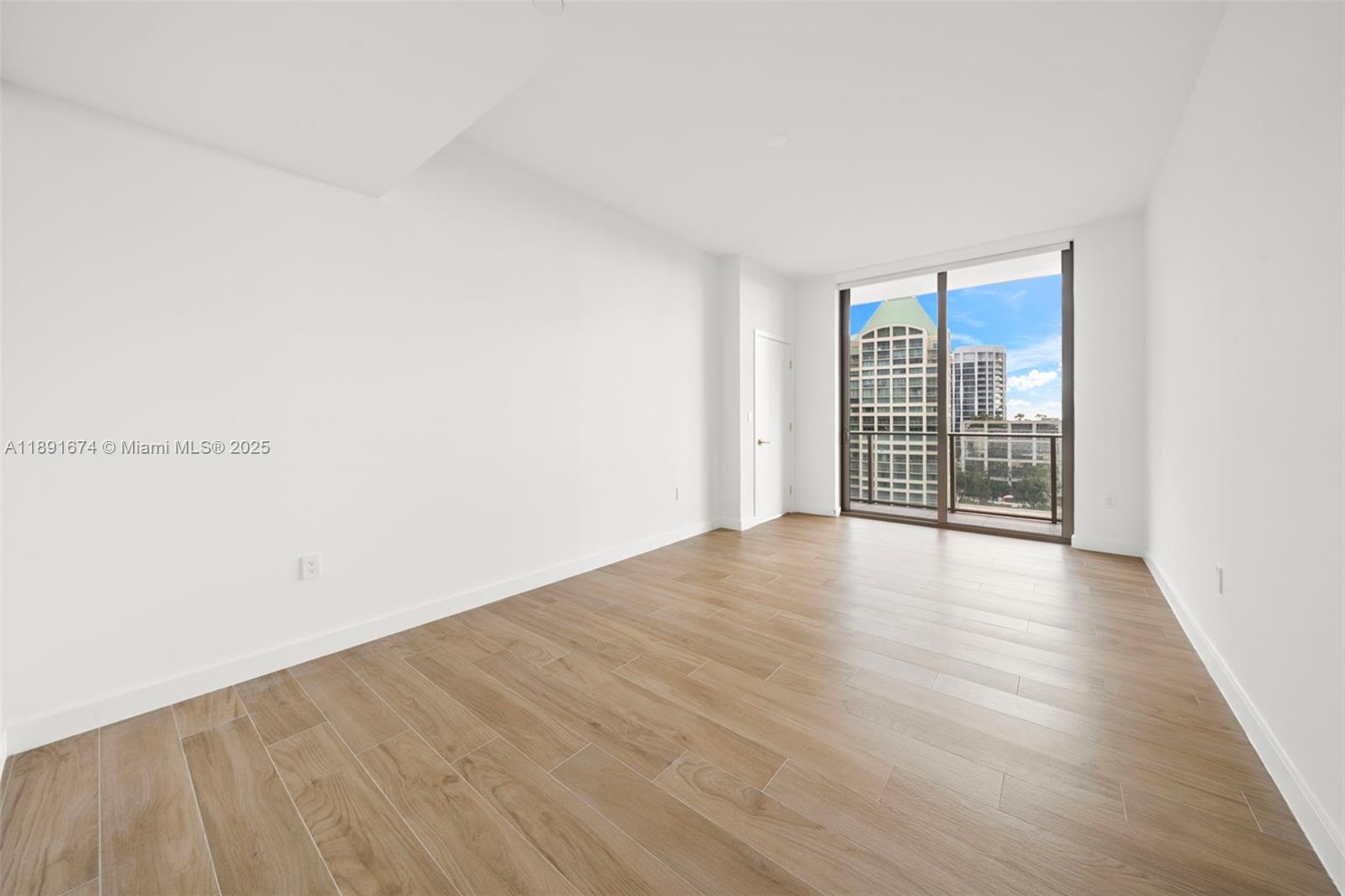 2678 Tigertail Avenue # 1101