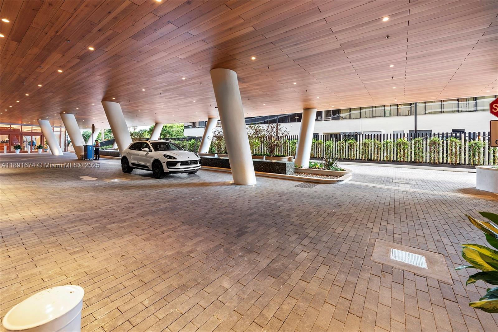 2678 Tigertail Avenue # 1101