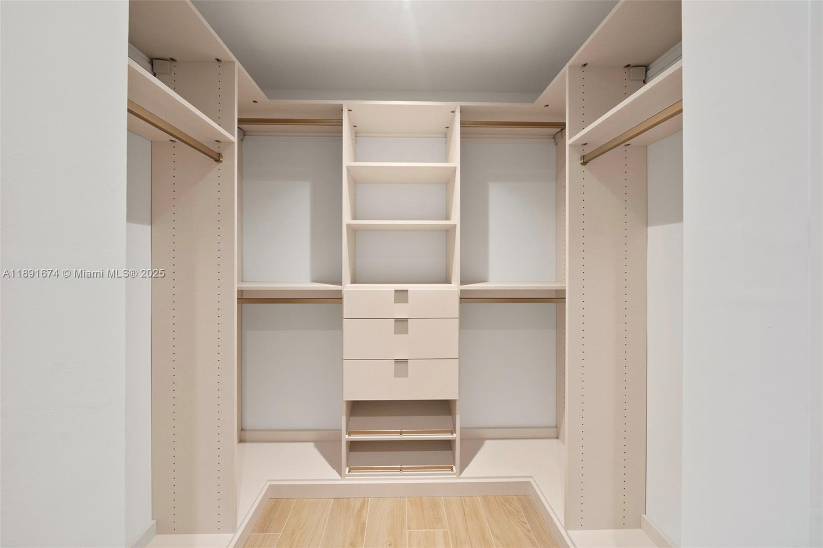 2678 Tigertail Avenue # 1101