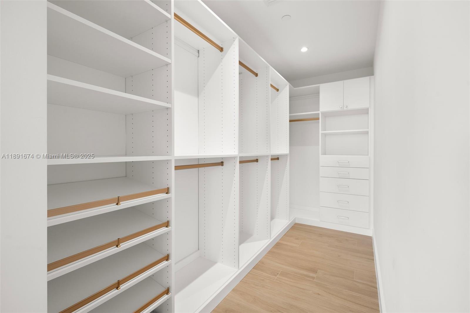 2678 Tigertail Avenue # 1101