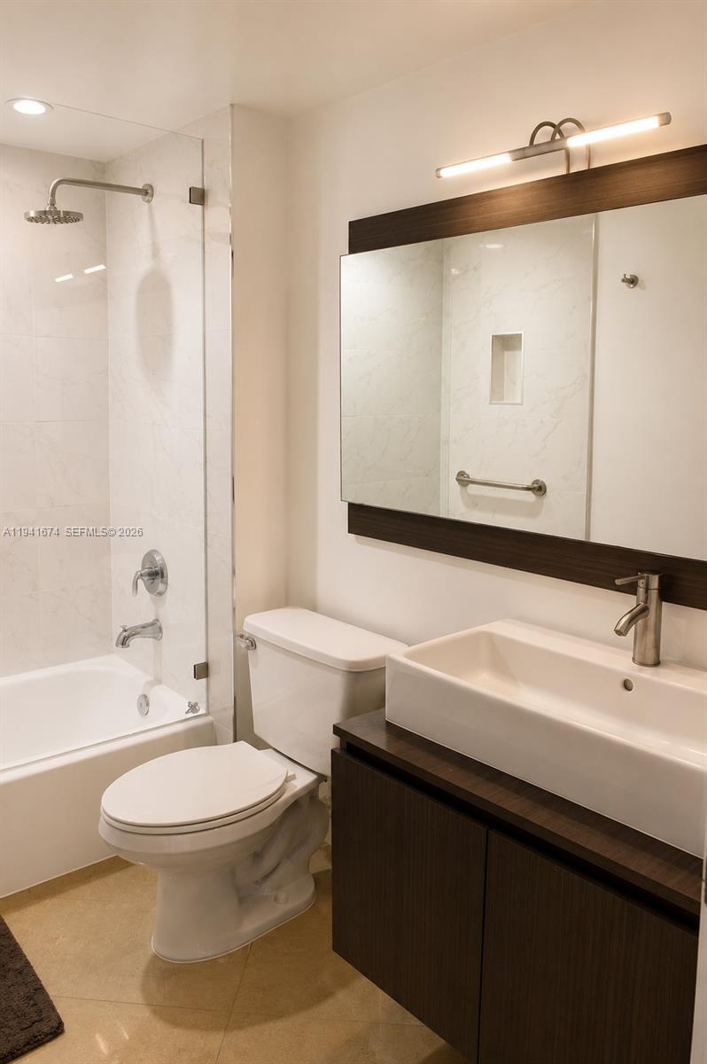 650 West Ave # 810