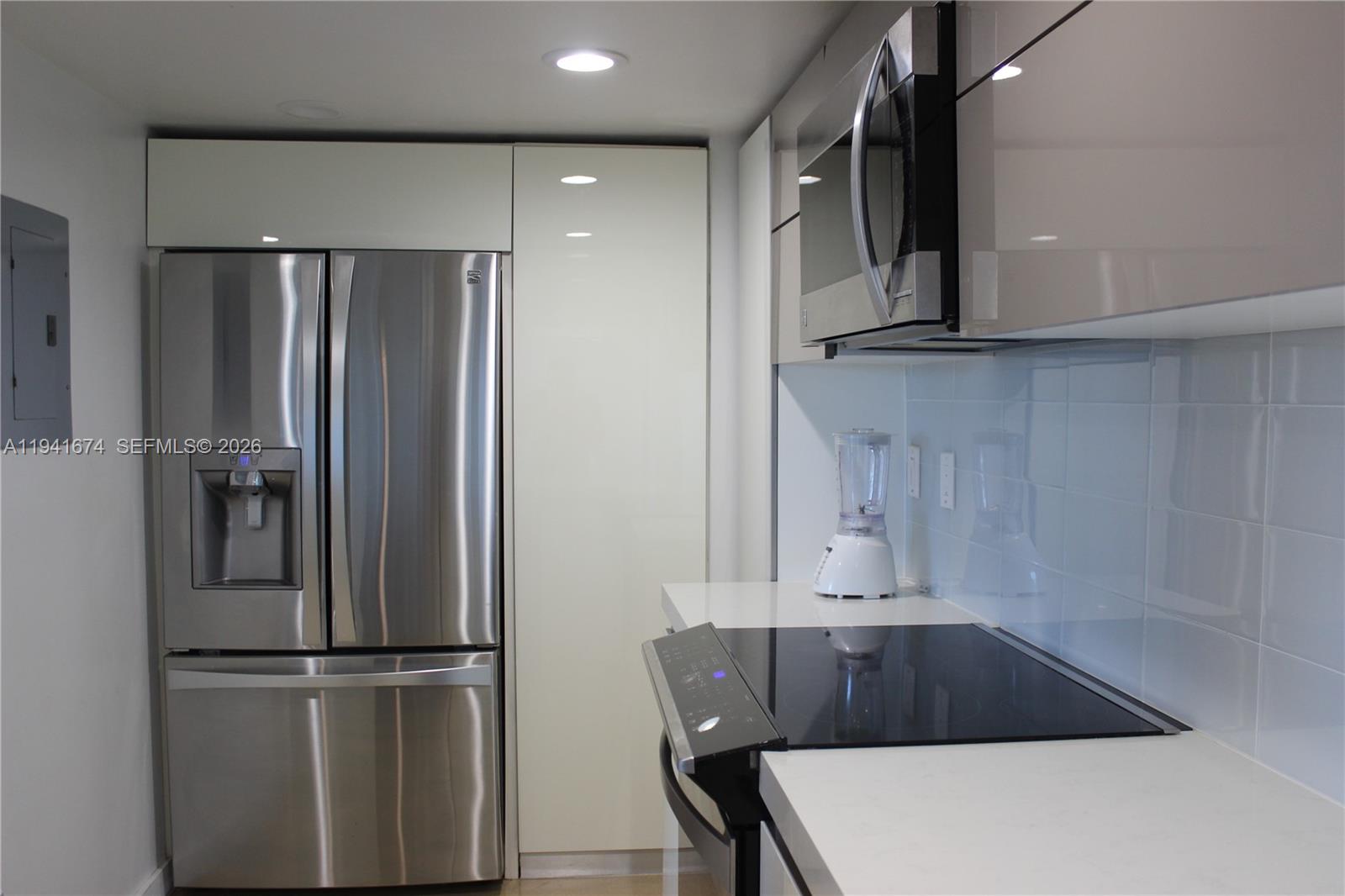 650 West Ave # 810
