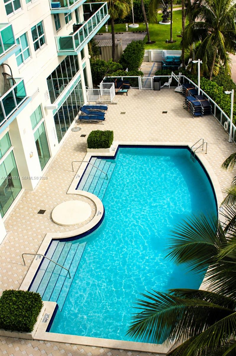 650 West Ave # 810