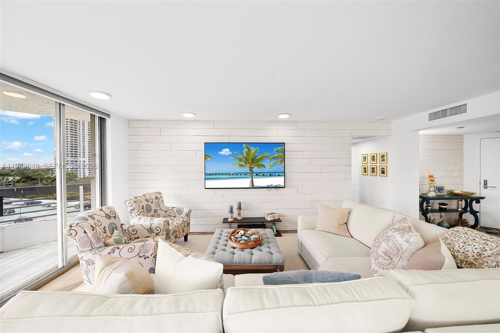 19101 NE Mystic Pointe Drive # 901