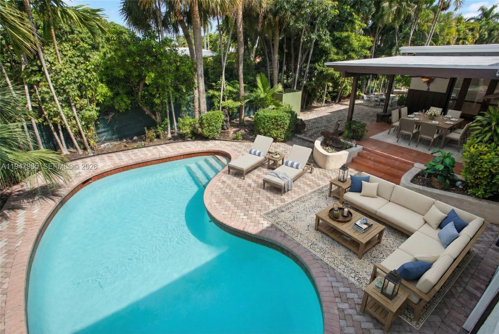 4530 N Jefferson Ave