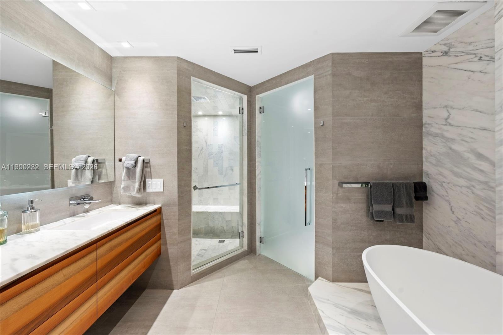 1000 S Pointe Dr # 2802