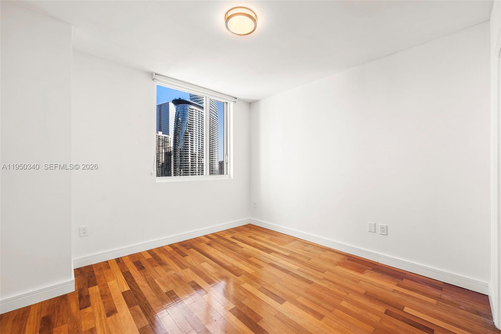 500 Brickell Ave # 2901