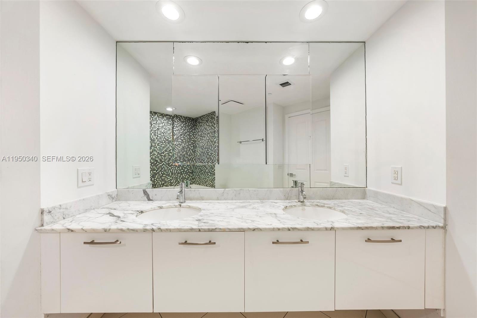 500 Brickell Ave # 2901