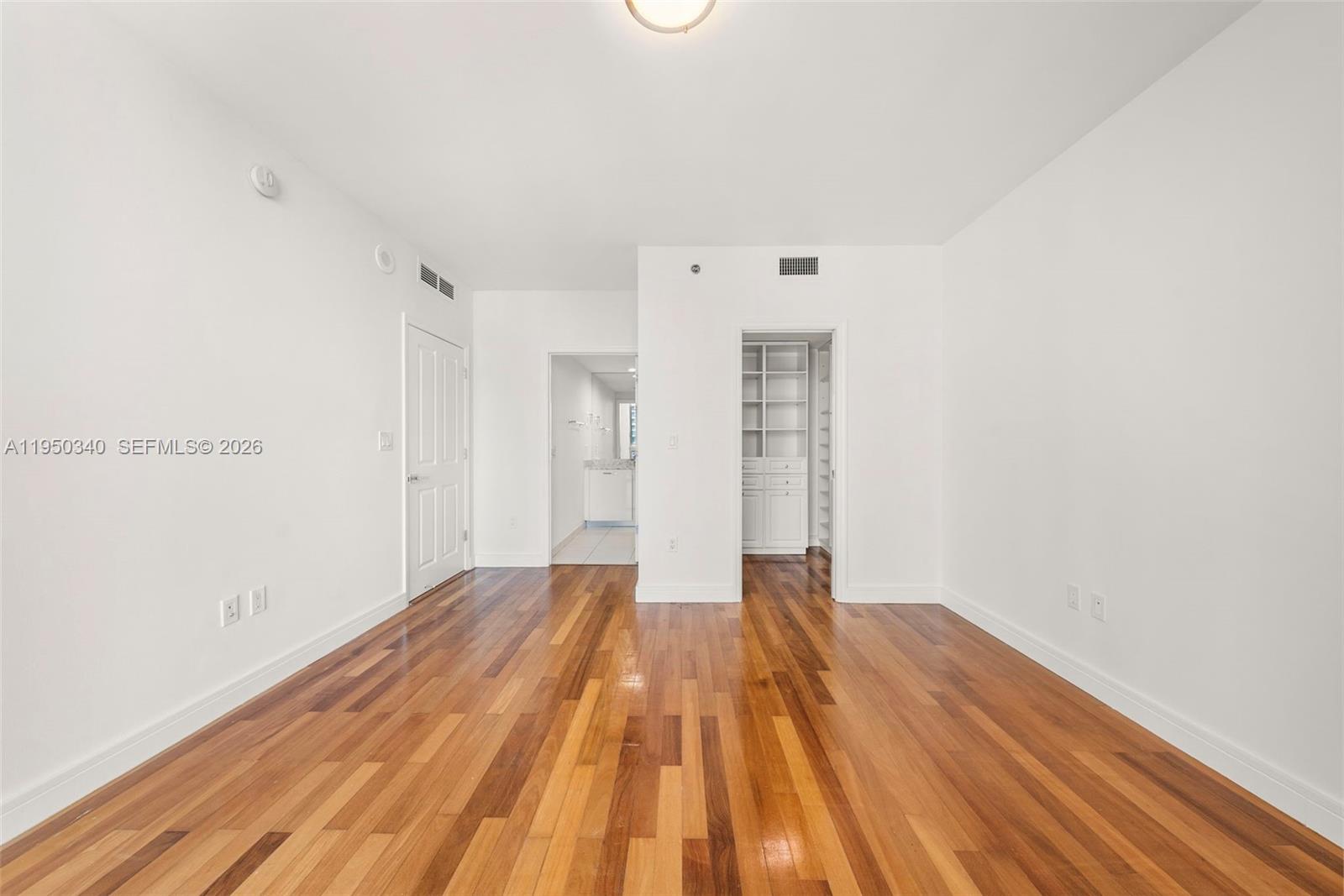 500 Brickell Ave # 2901