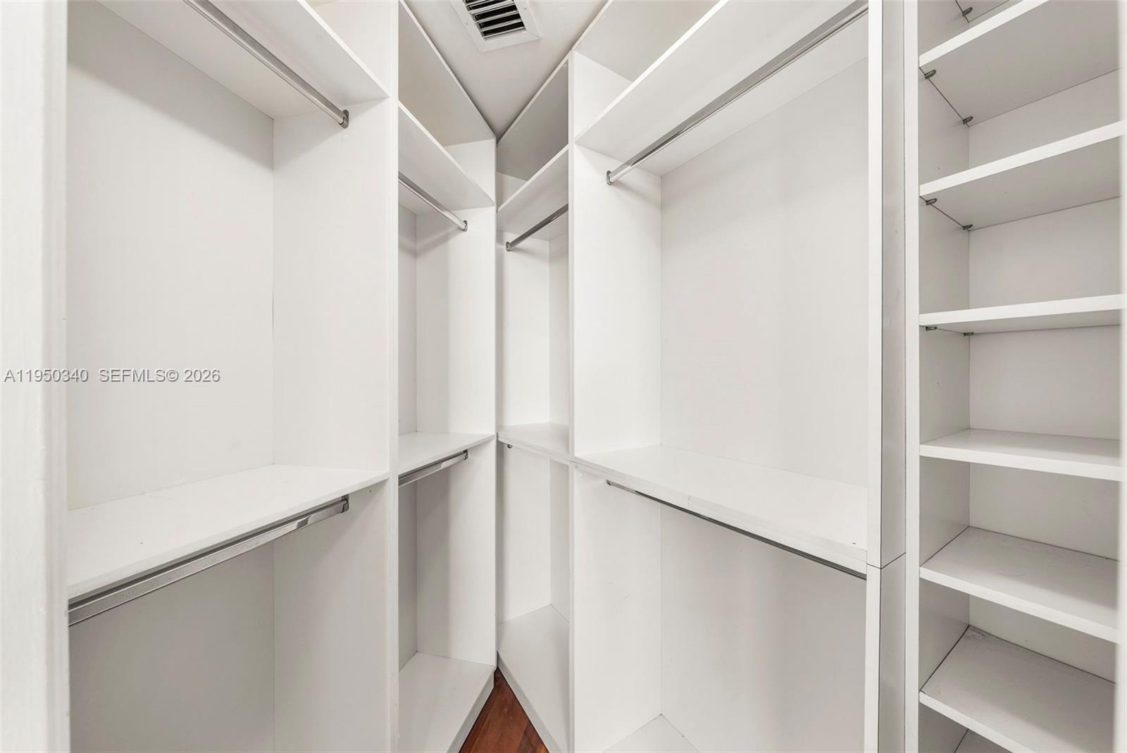 500 Brickell Ave # 2901