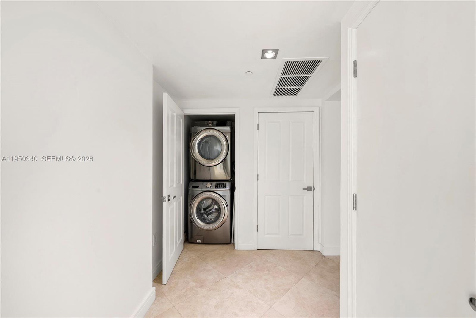 500 Brickell Ave # 2901